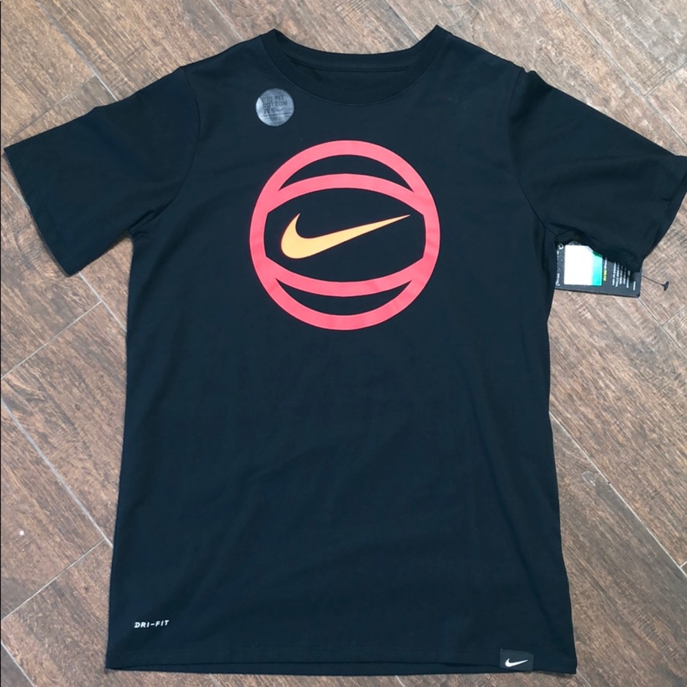 🚨🏀Brand New With TAGS🚨🏀